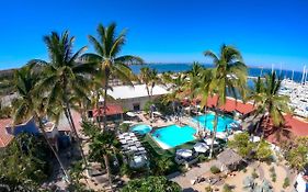 The Westmarine Waterfront Hotel